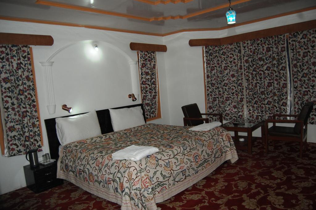 Hotel Paradise Inn Pahalgām Exterior foto