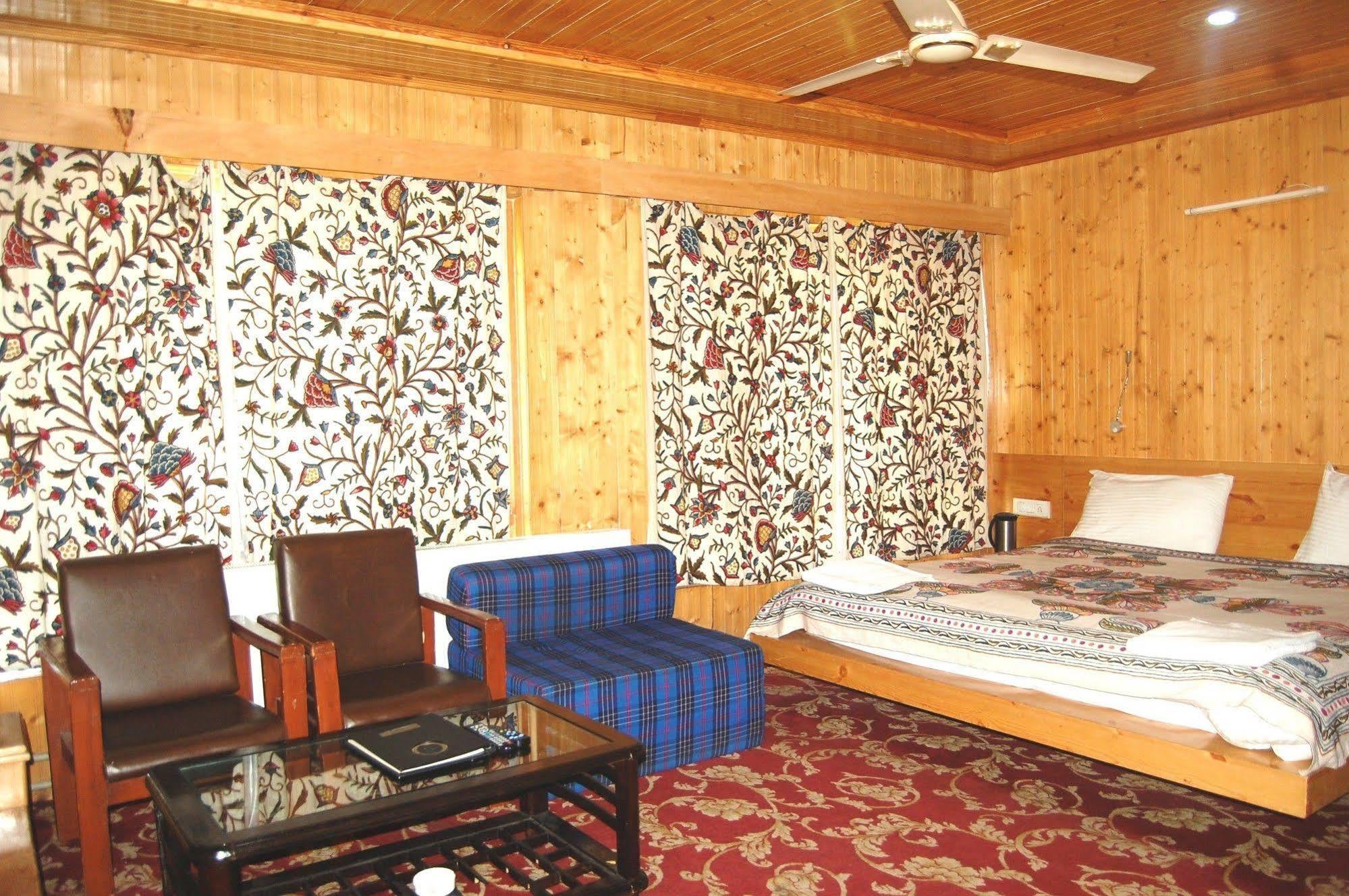 Hotel Paradise Inn Pahalgām Exterior foto