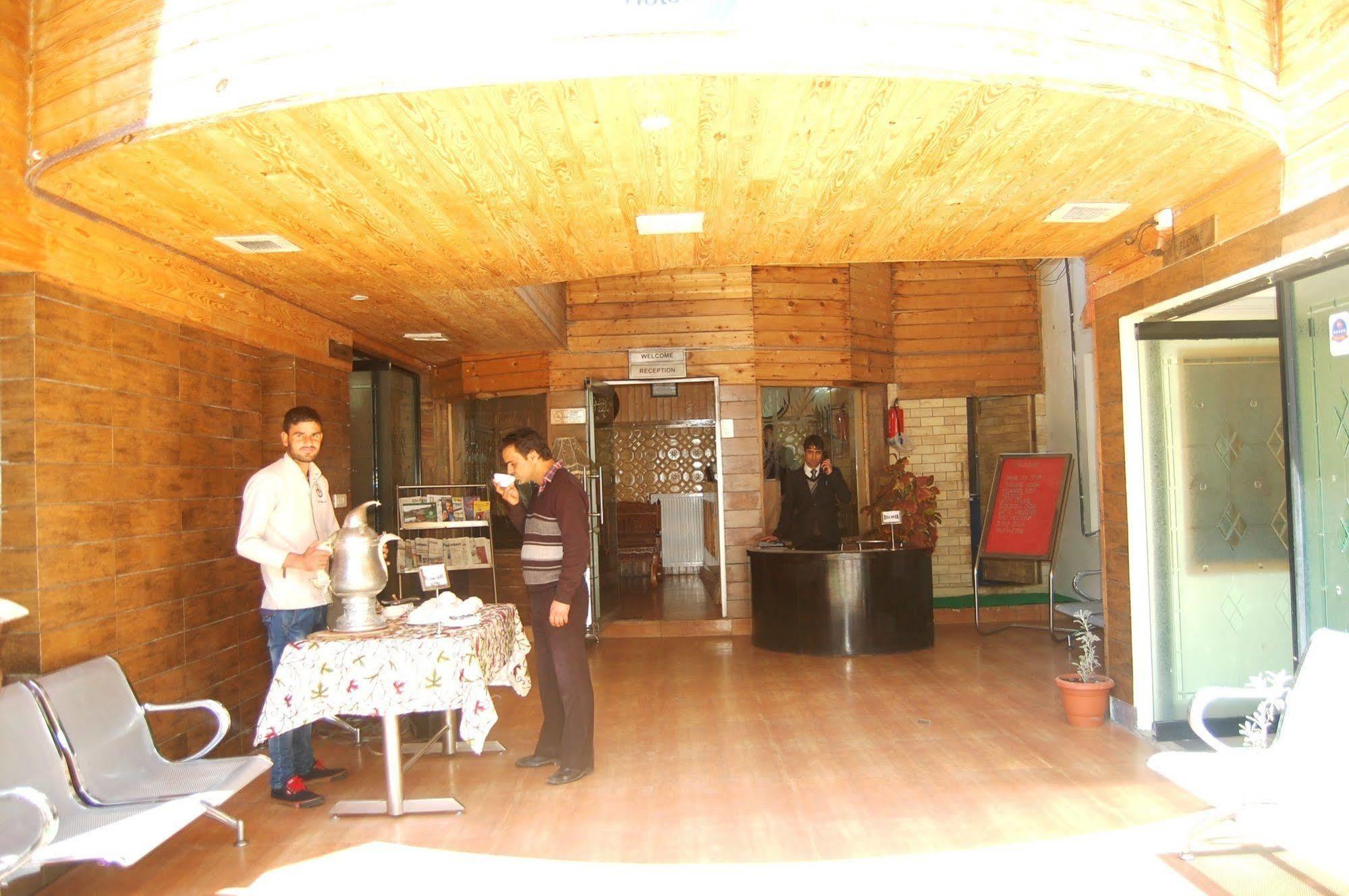 Hotel Paradise Inn Pahalgām Exterior foto